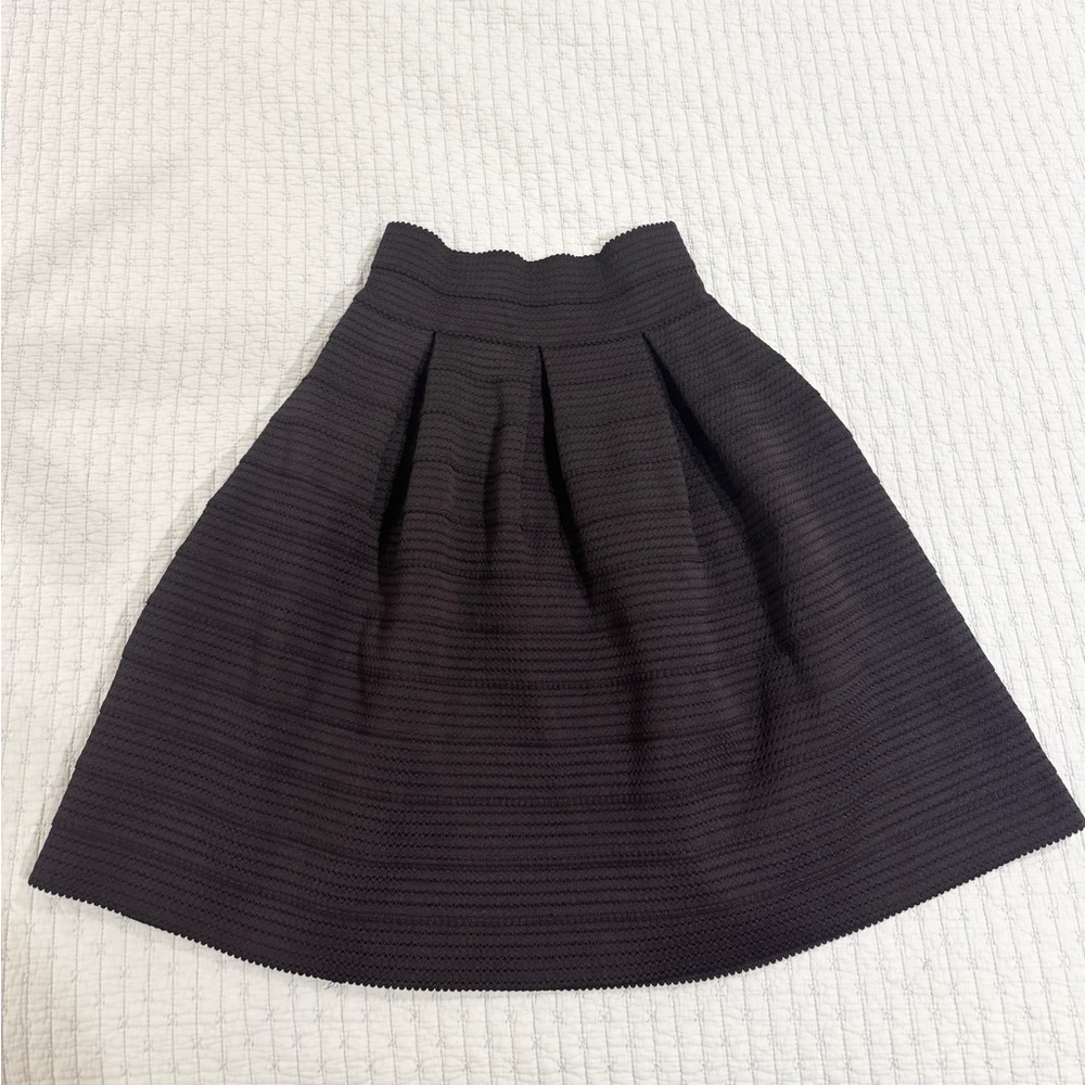 New York & Company Elegant Black A-Line Skirt. Stretch. Size. XS